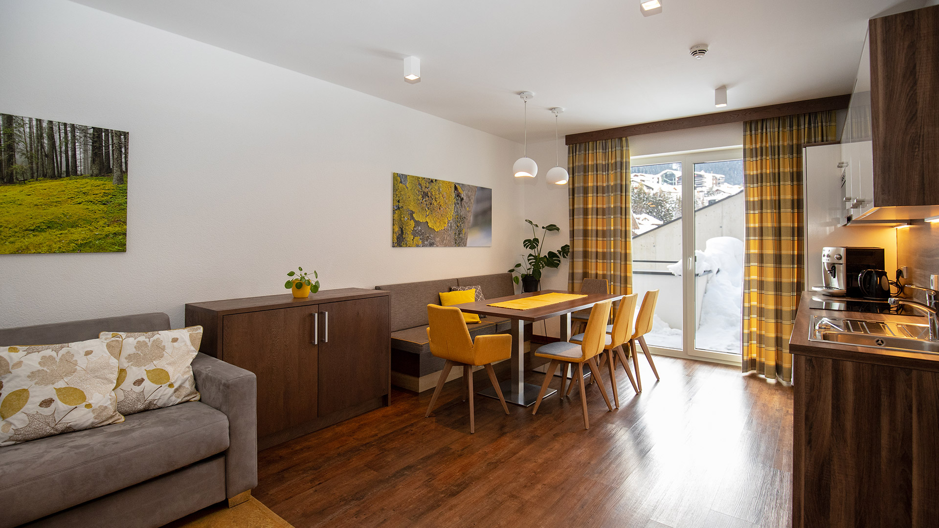 holiday apartment Ischgl 6 people Wohnbereich