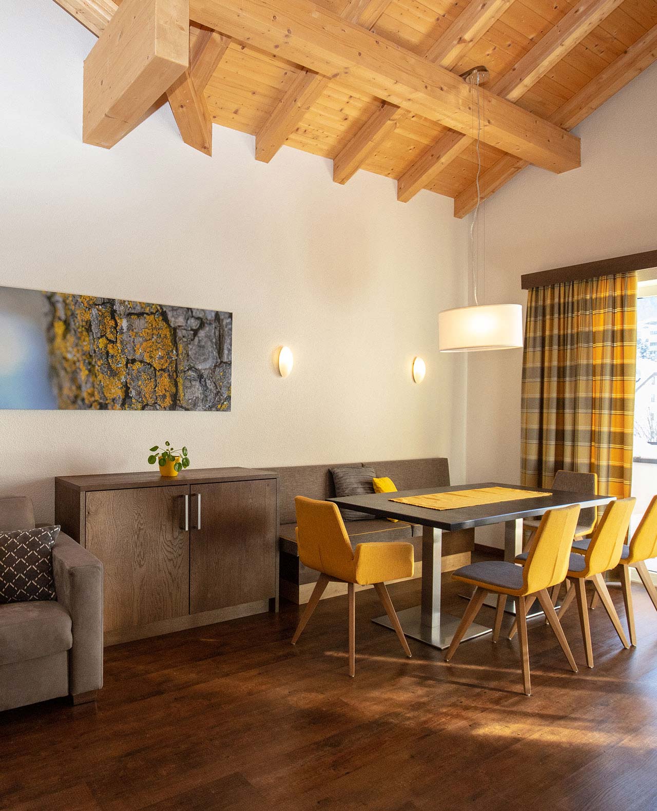 holiday apartment Ischgl | living area 6 people